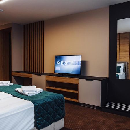 Hotel Brcko Gas Sarajevo Lukavica Buitenkant foto