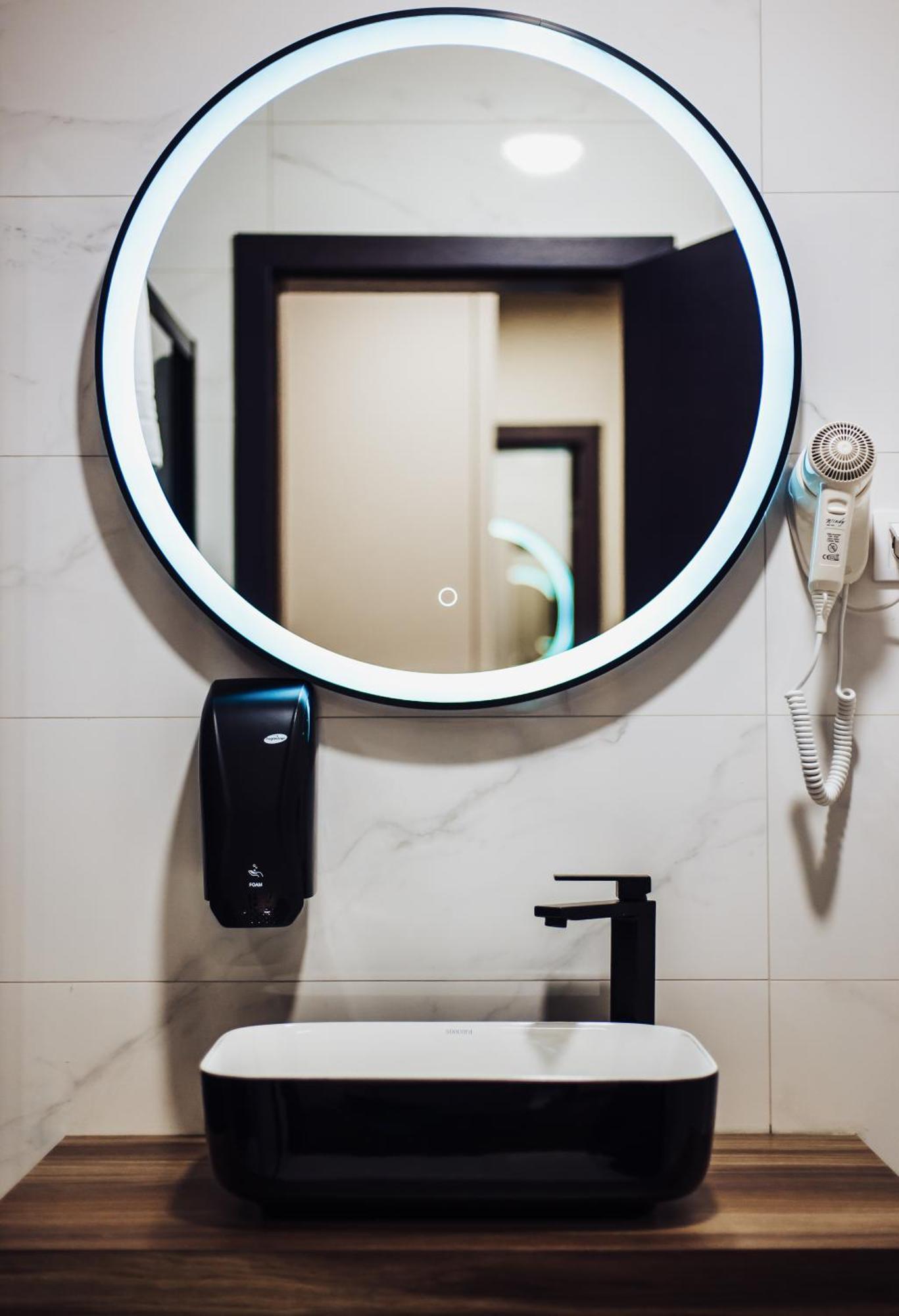 Hotel Brcko Gas Sarajevo Lukavica Buitenkant foto