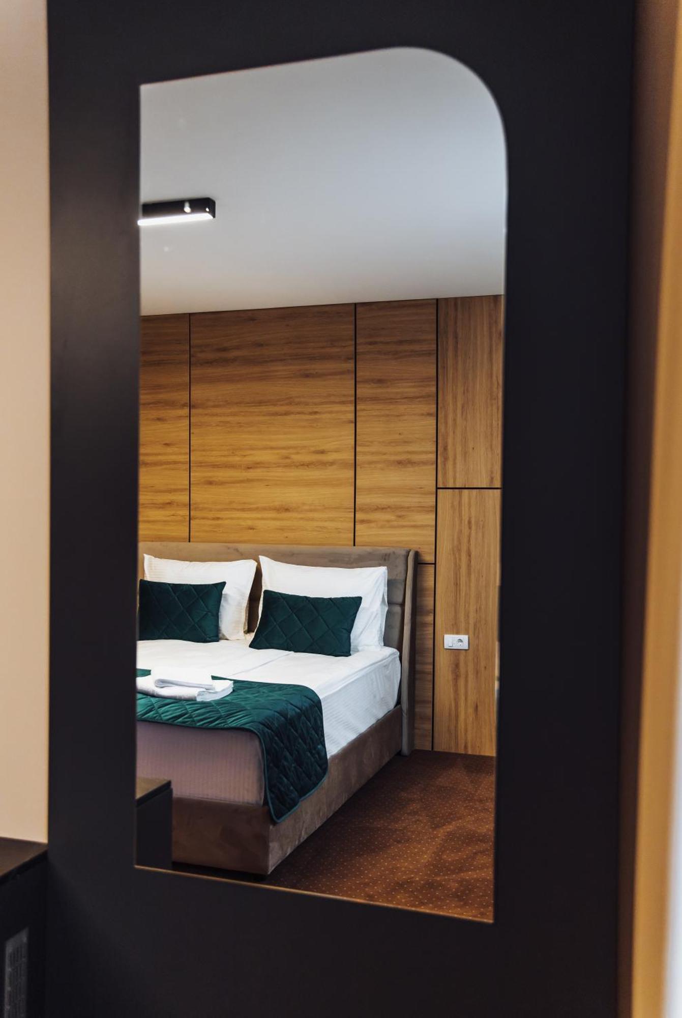 Hotel Brcko Gas Sarajevo Lukavica Buitenkant foto