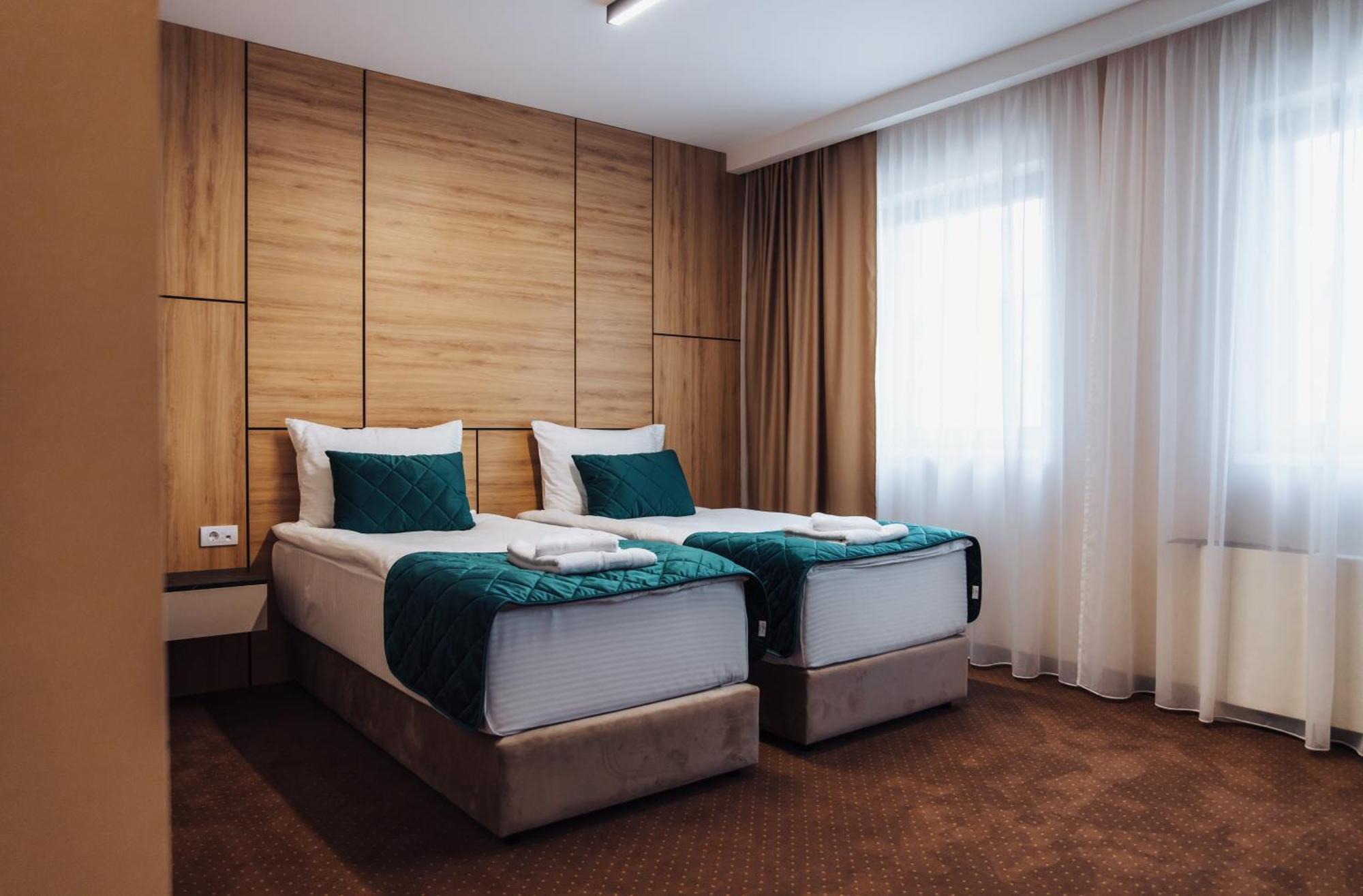 Hotel Brcko Gas Sarajevo Lukavica Buitenkant foto