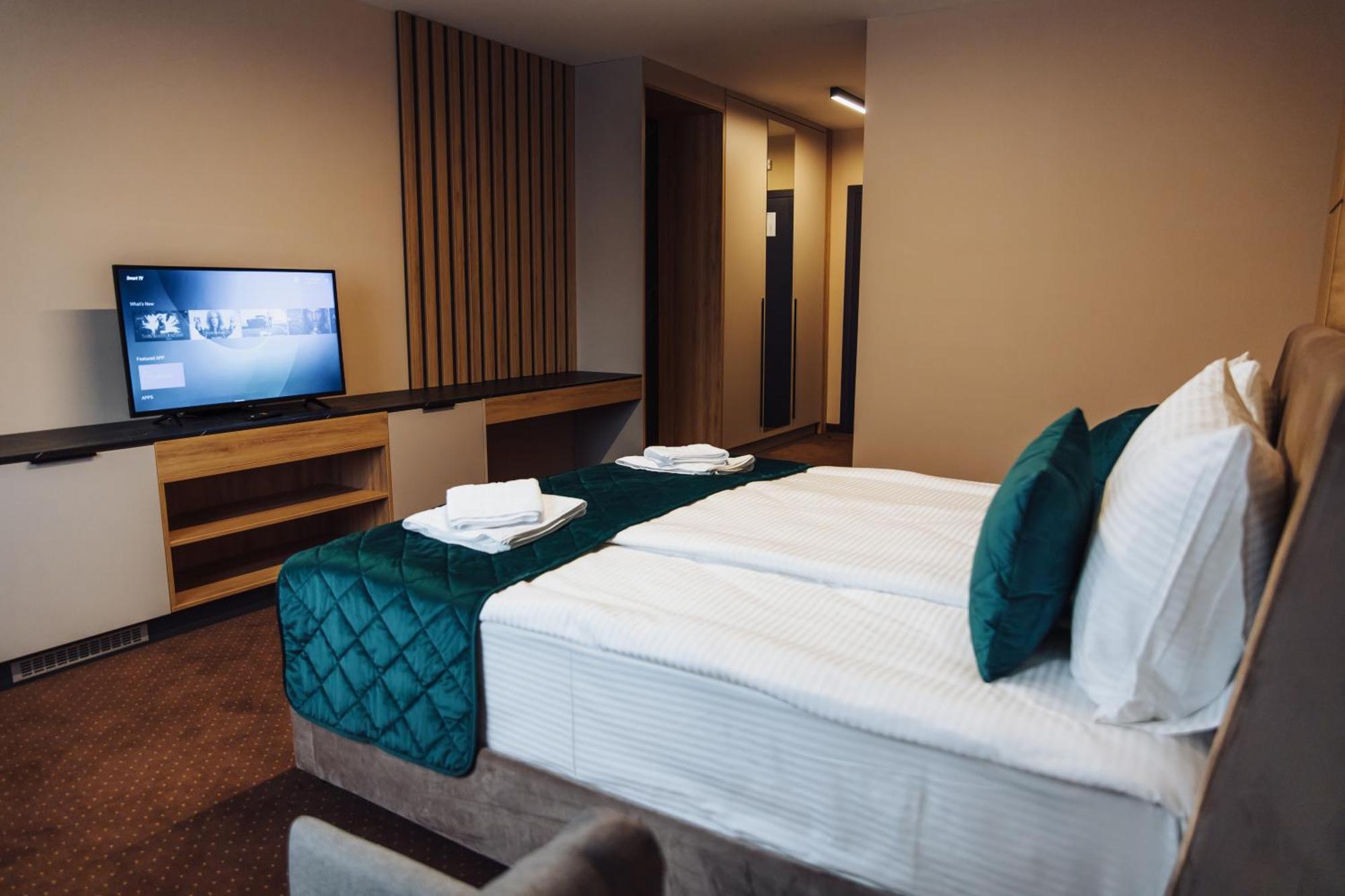 Hotel Brcko Gas Sarajevo Lukavica Buitenkant foto